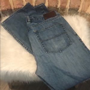 Tommy Bahama Standard 35x34